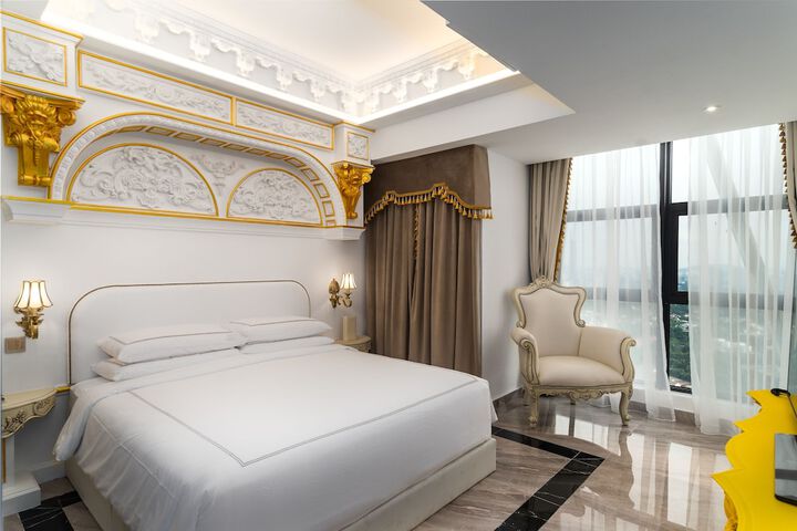 Room 62 of 195