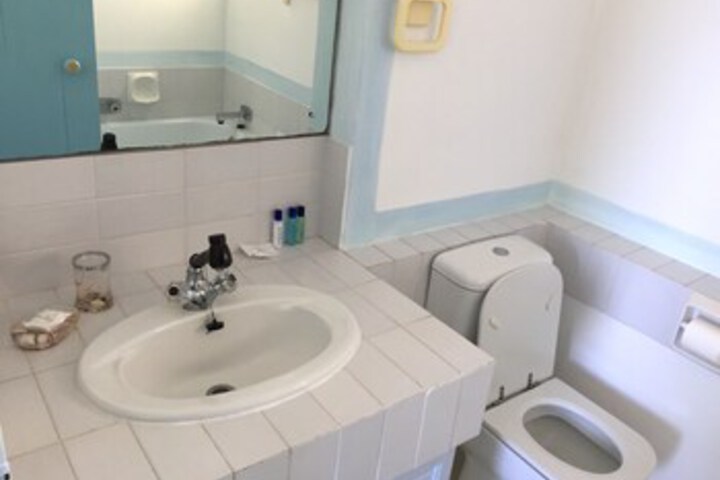 Room 4 of 20