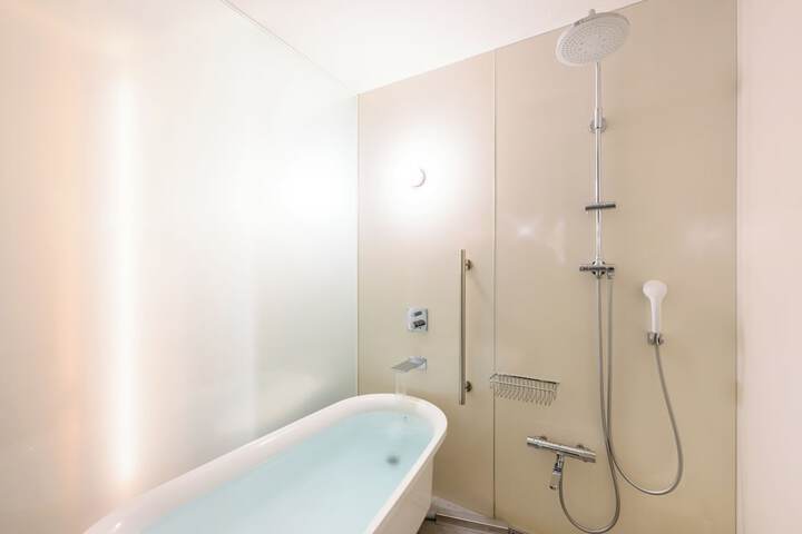 Clean Restrooms