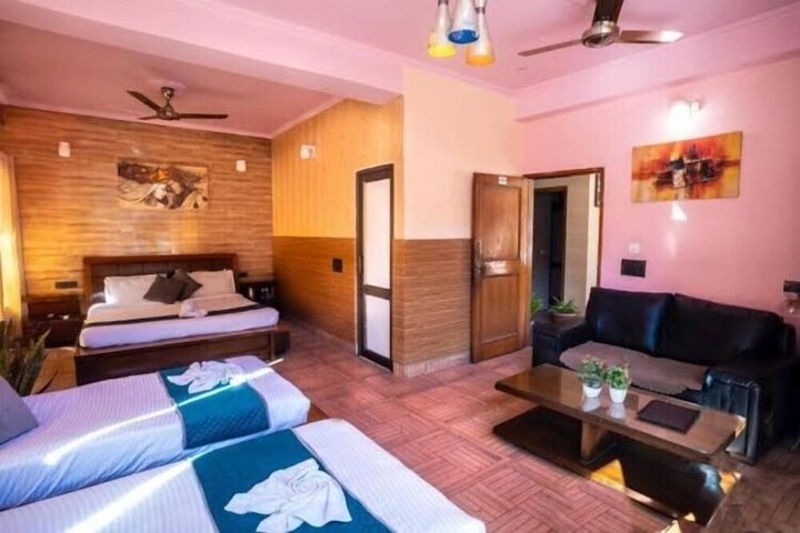 Room 5 of 25