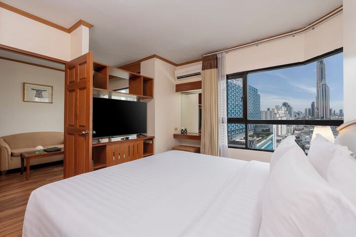 Room 4 of 58