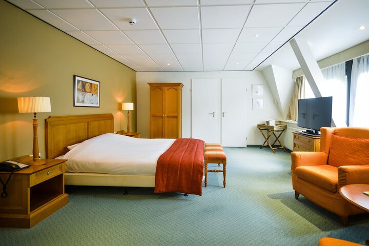 Room 13 of 41