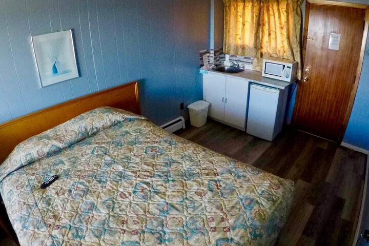 Room 10 of 24