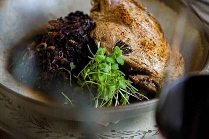 Dining 66 of 110