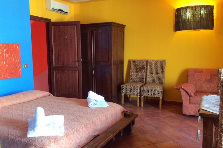 Room 10 of 38