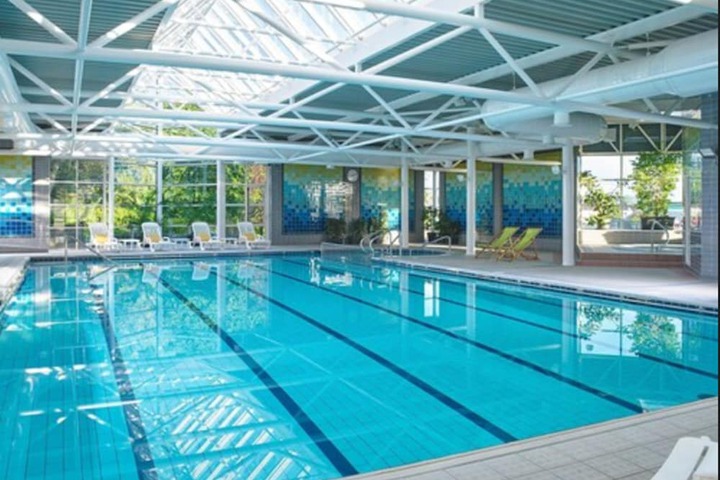 Hotel Pool