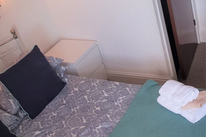 Room 16 of 52