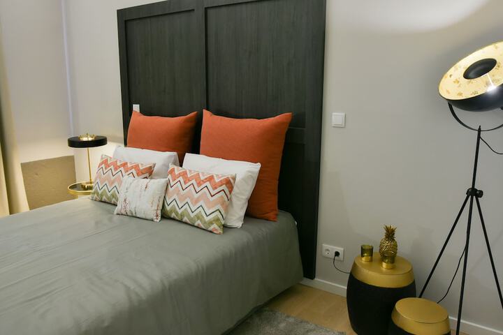 Room 25 of 83