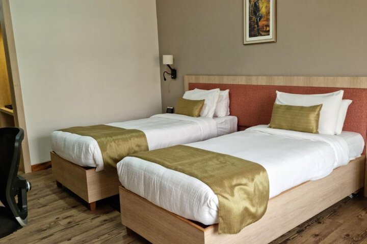 Room 9 of 36