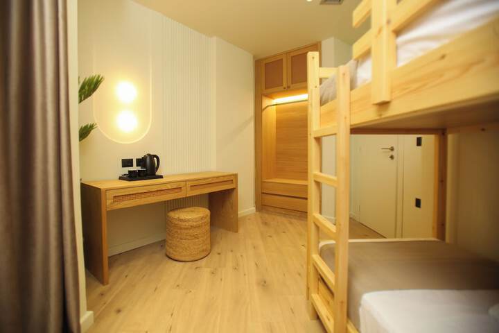 Room 53 of 70