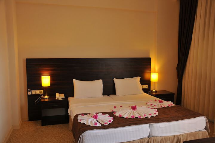 Room 3 of 51