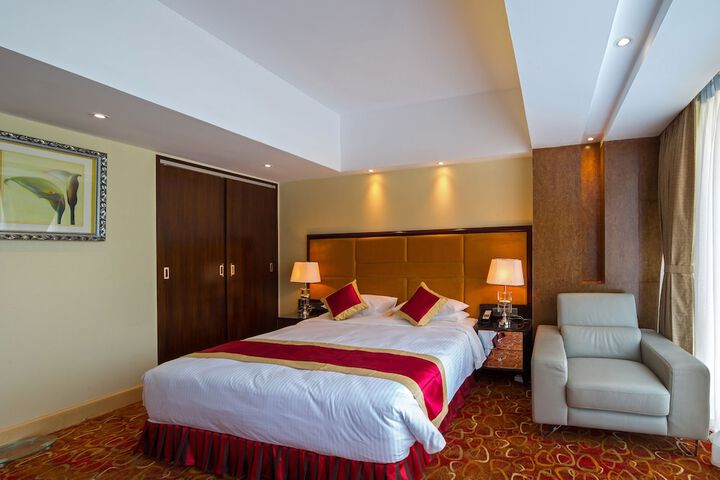 Room 14 of 34