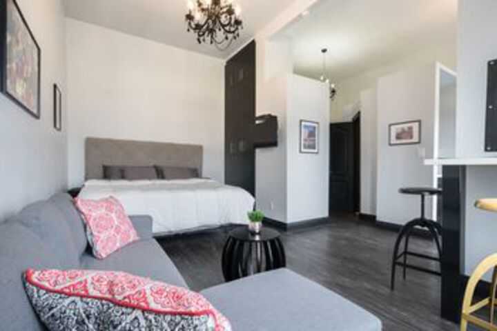 Applewood Suites - Toronto Traveler Loft