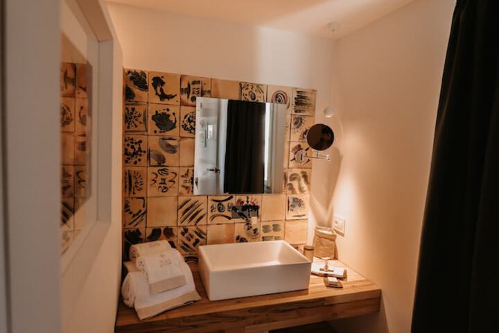 Room 73 of 134