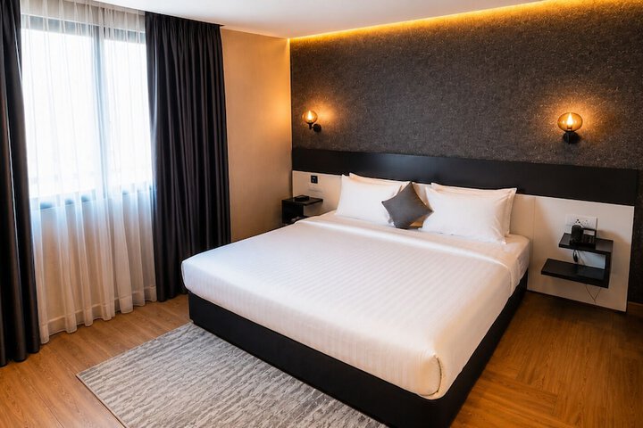 Room 12 of 49