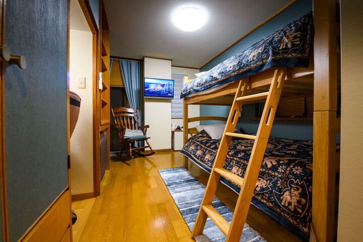 Room 7 of 22