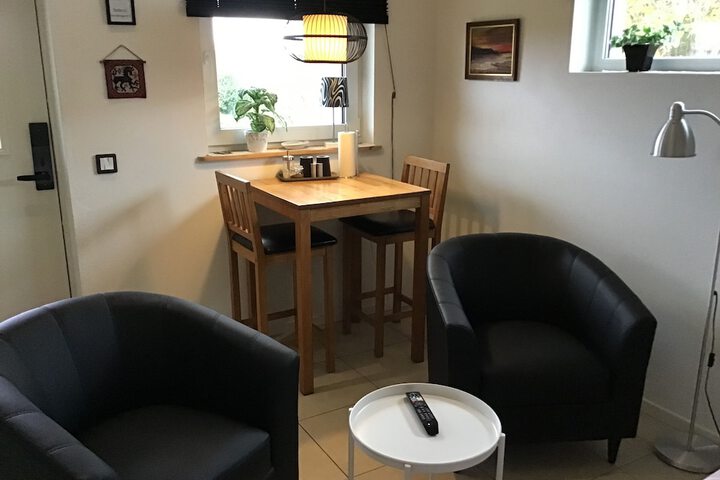 Room 19 of 164
