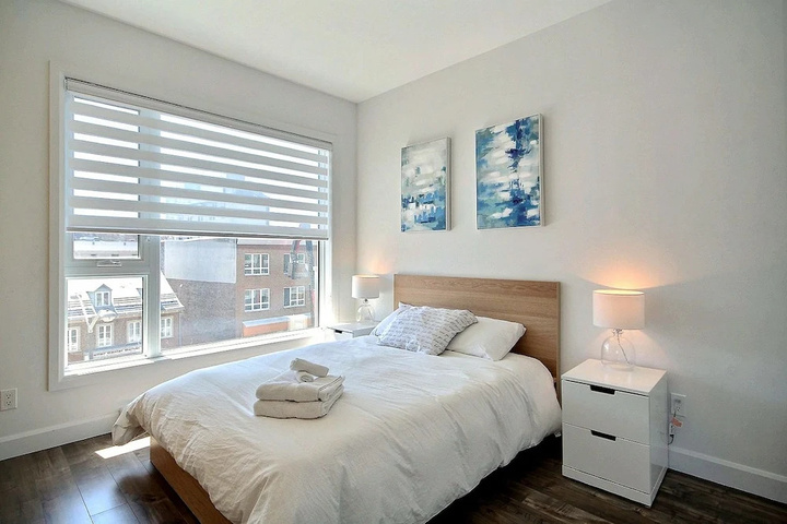 Room 4 of 17