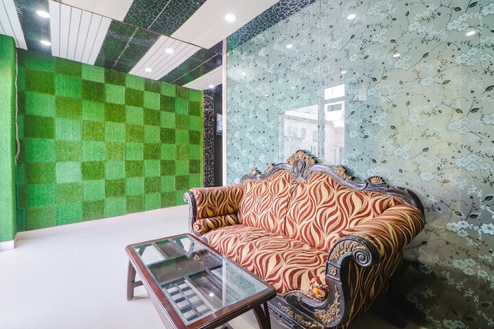 Hotel Interior 6 of 28