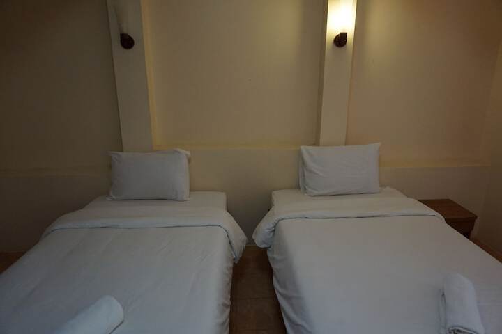 Room 15 of 53