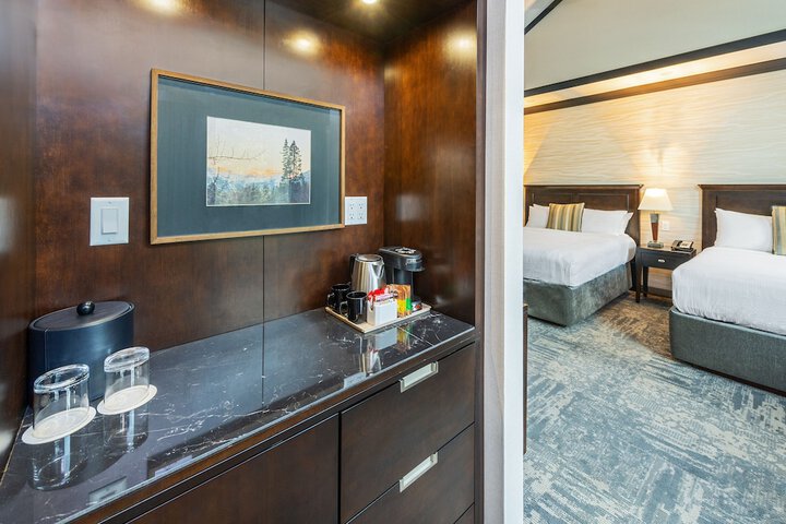Room 33 of 86