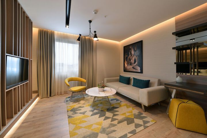 Room 13 of 62