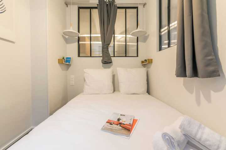 Room 38 of 185