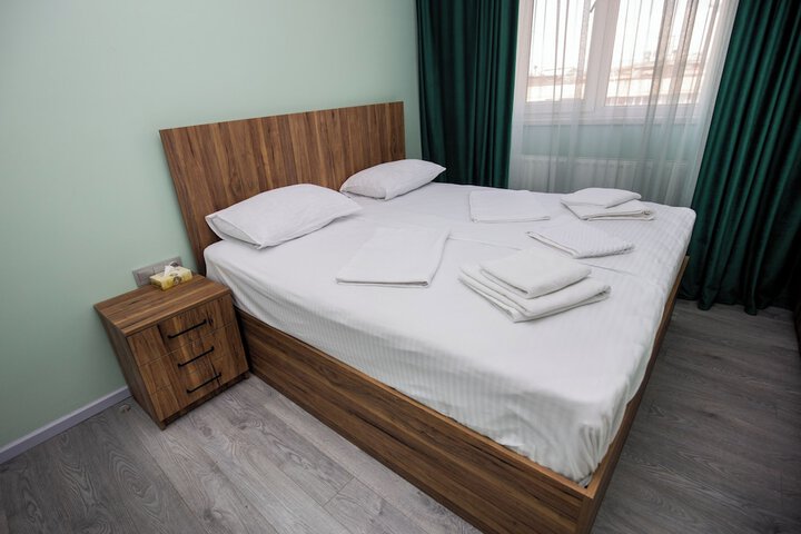 Room 103 of 190