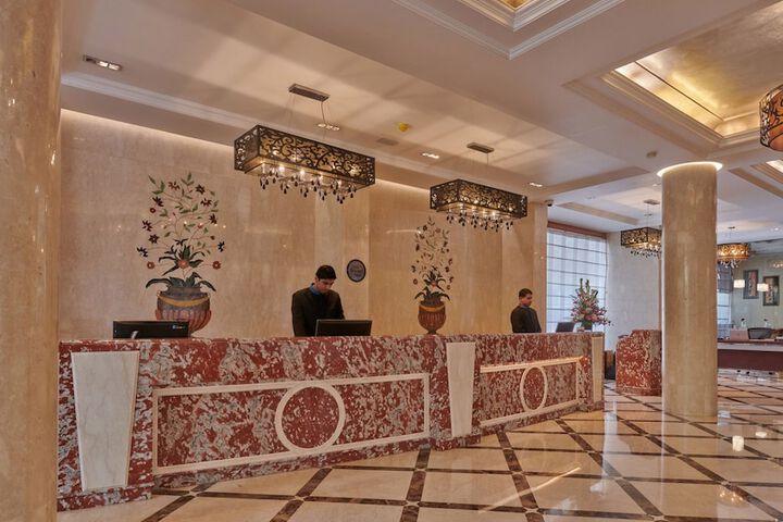 Hotel Interior 7 of 33