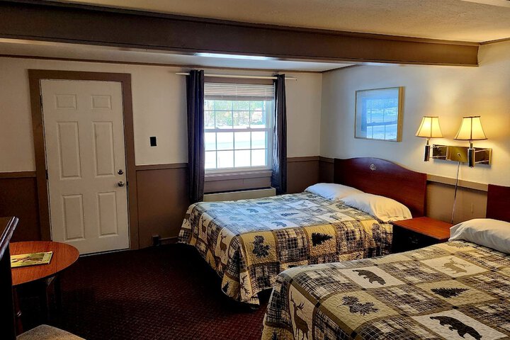 1 Bedroom Deluxe Queen Bed River View (11 of 11)