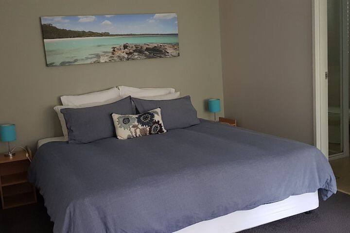 Room 2 of 48