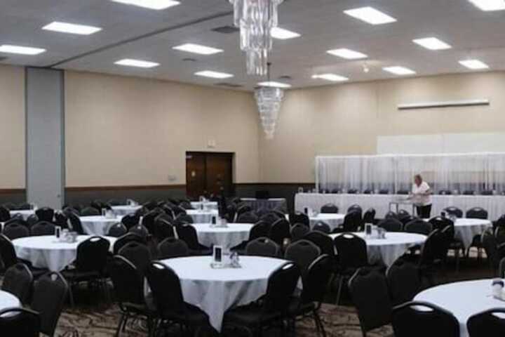 Banquet hall