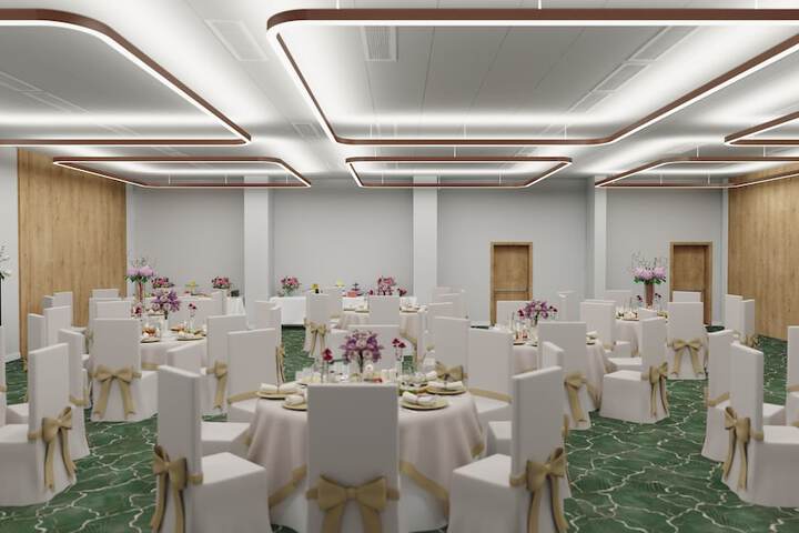 Ballroom/Hall 60 of 70