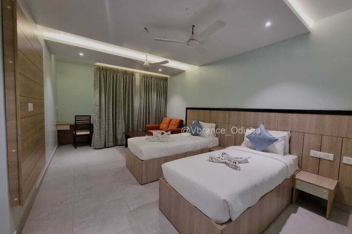 Room 17 of 25