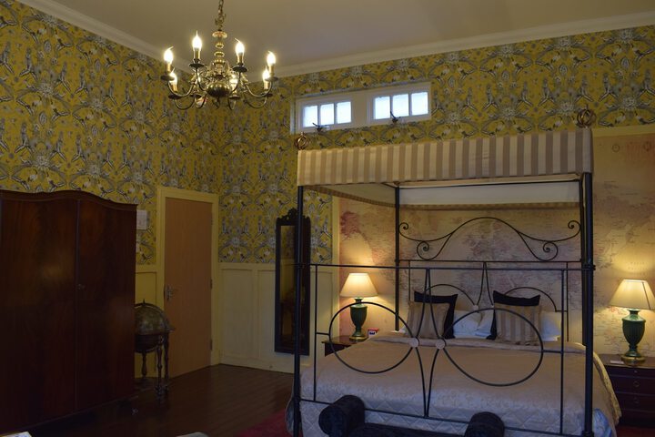 Room 14 of 14