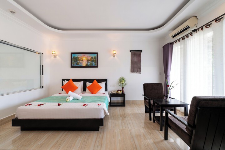 Room 28 of 65