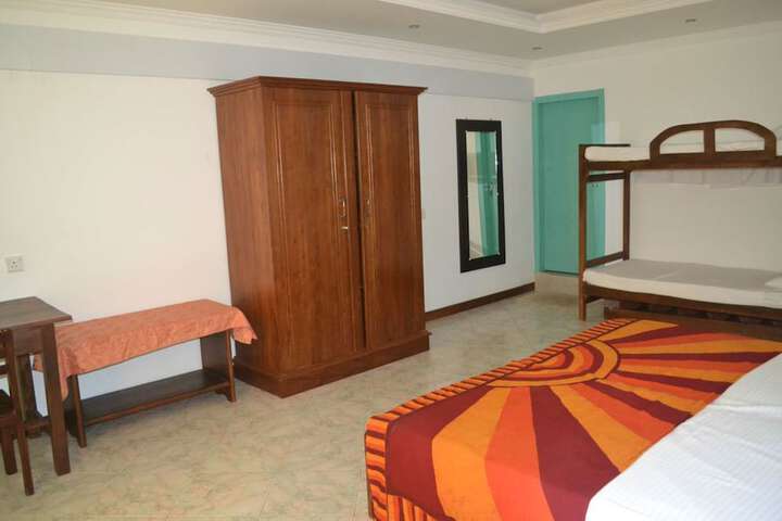 Room 8 of 39