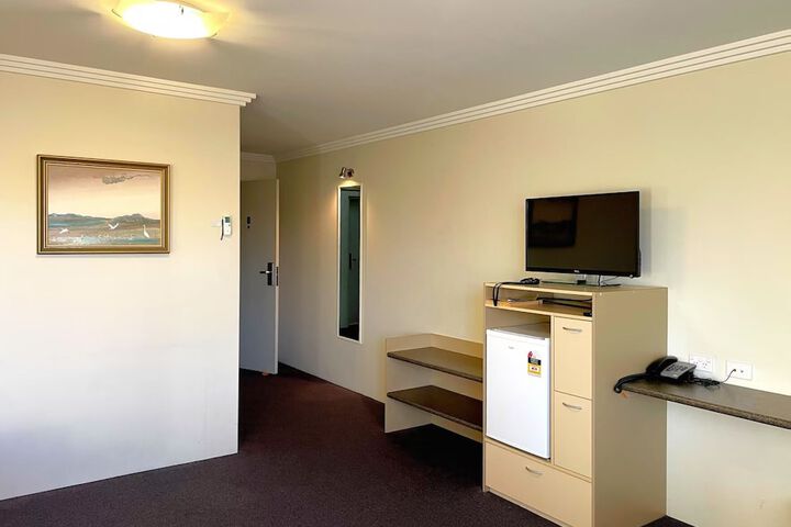 Room 9 of 49