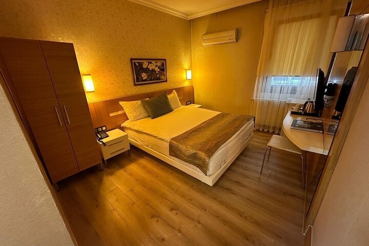 Room 11 of 46