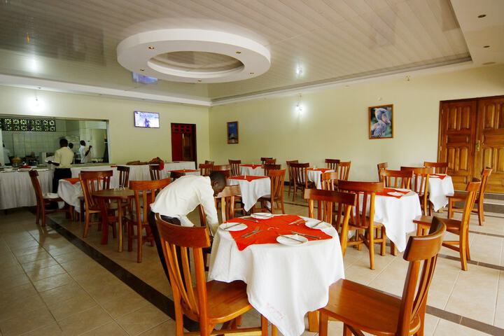 Dining 48 of 86