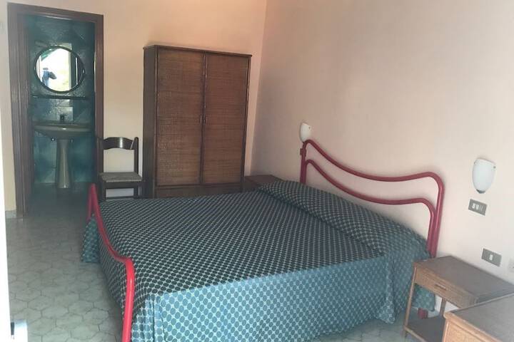Room 3 of 38