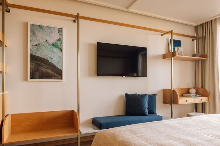 Room 12 of 61