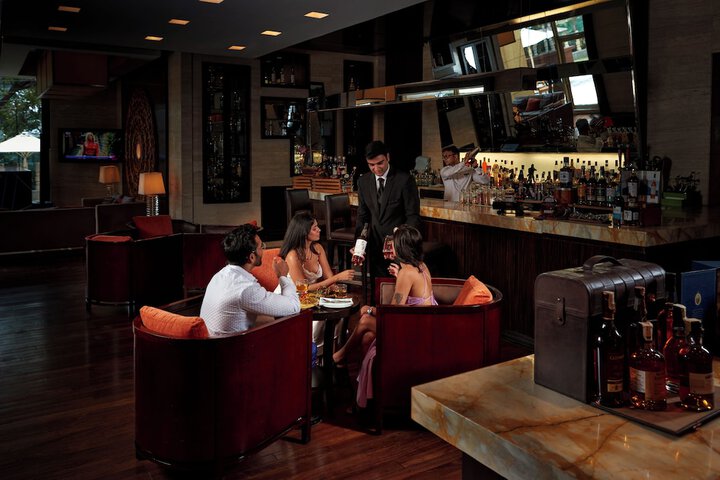 Hotel Interior 16 of 135