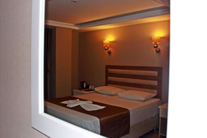Room 21 of 50