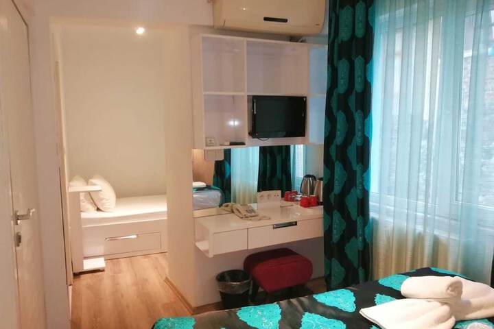 Room 27 of 41
