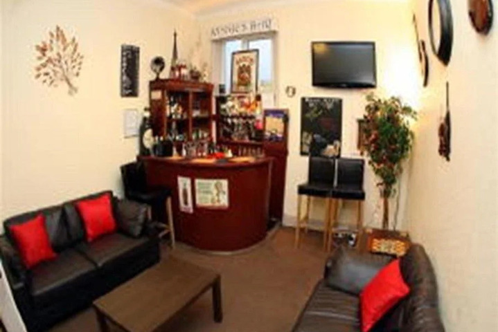 LOLLYS HOTEL
