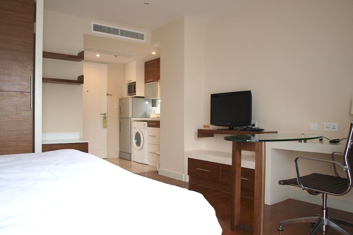 Room 9 of 110