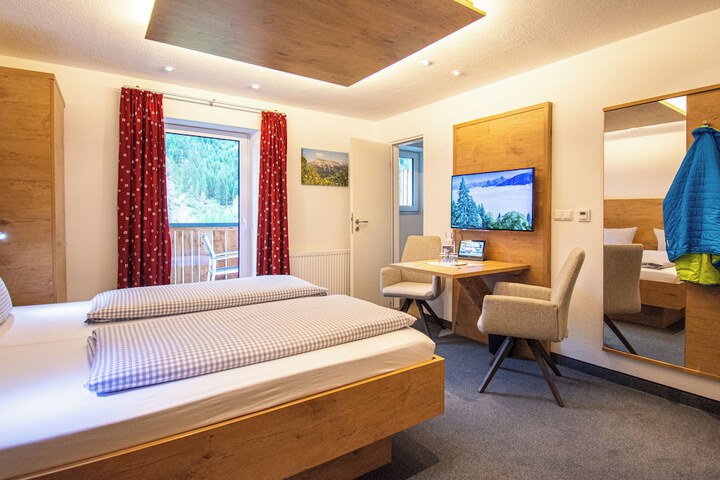 Room 21 of 54