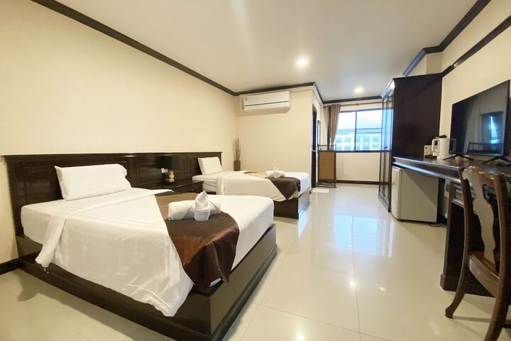 Room 3 of 19