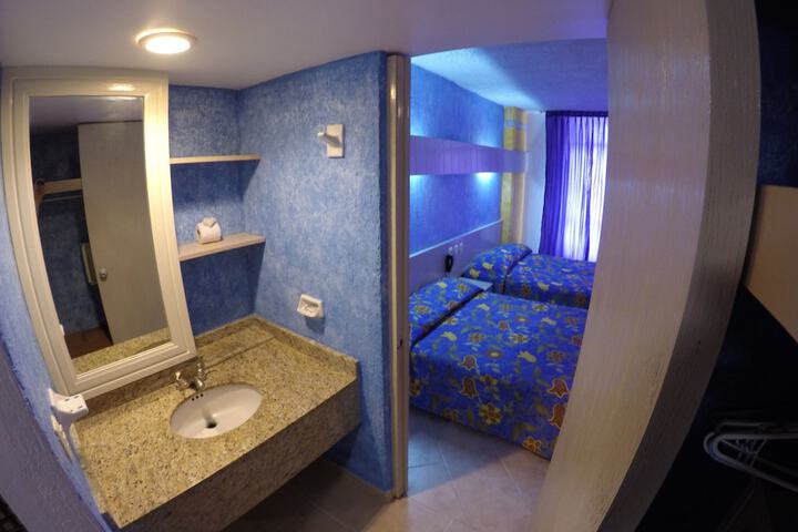 Room 26 of 49